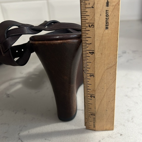 Banana Republic wood wedge sandal size 9 - Picture 6 of 6